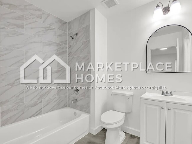 Building Photo - 851 Kippley St