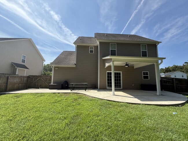 Building Photo - 804 Oleander St