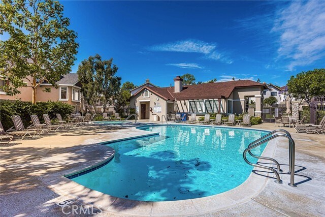 Building Photo - 744 N Siavohn Dr