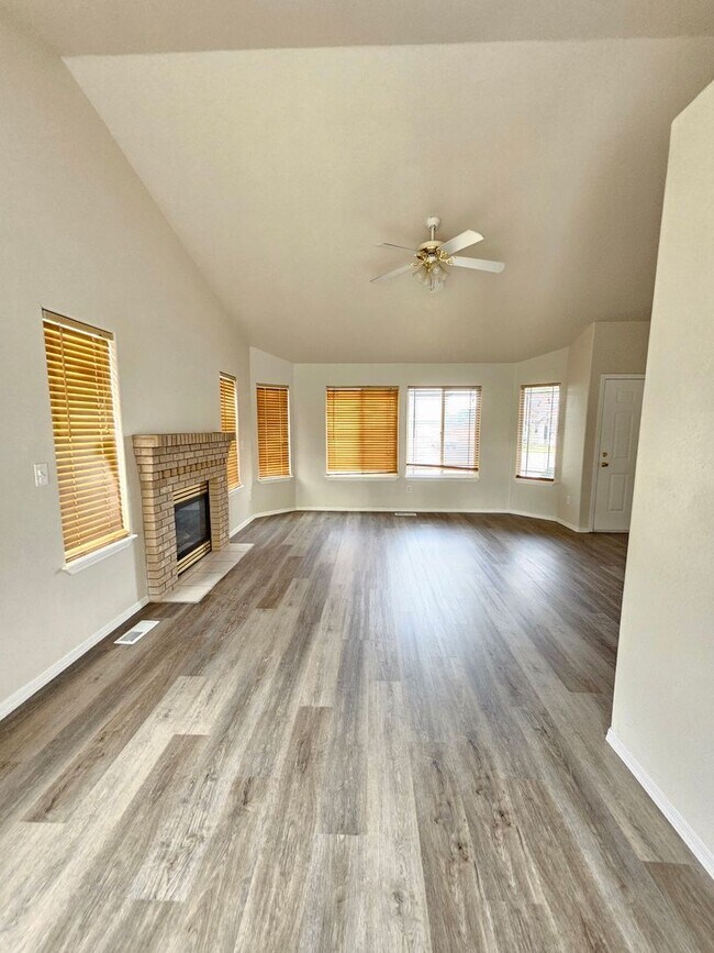 Building Photo - Cute Nampa home.