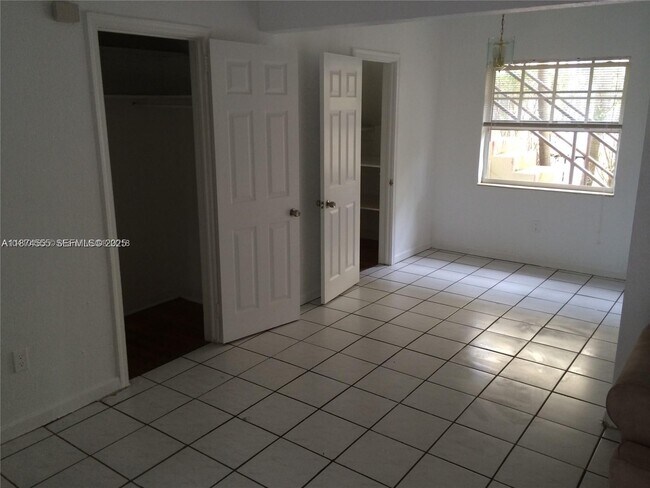 Building Photo - 1791 Marseille Dr