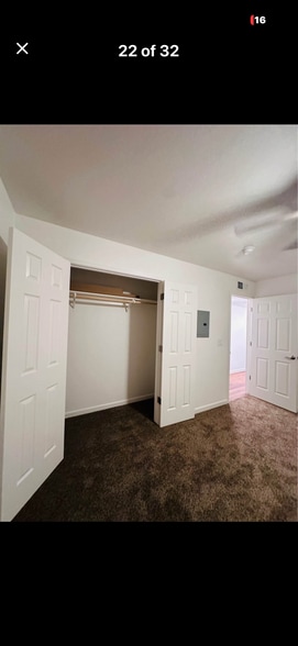 Building Photo - 418 S Backer Ave