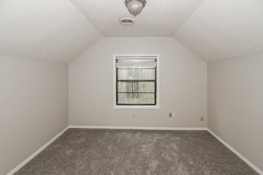 Building Photo - 8229 Valley Ridge Trail