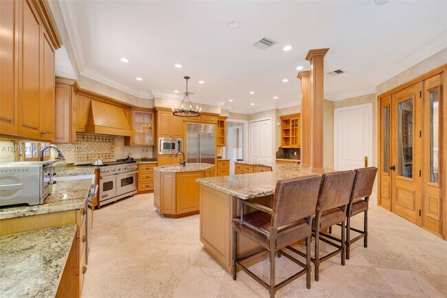 Building Photo - 6905 SW 75th Ave