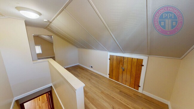 Building Photo - North Portland Gem! 3 Bed, 1 Bath Home in Prime Willamette Location