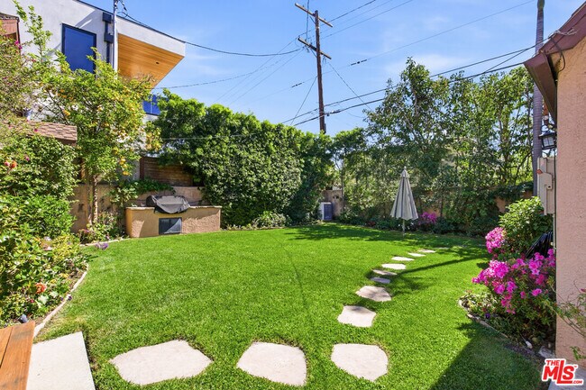 Building Photo - 8424 4th St