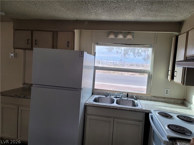 Building Photo - 1121 Pawnee Ln