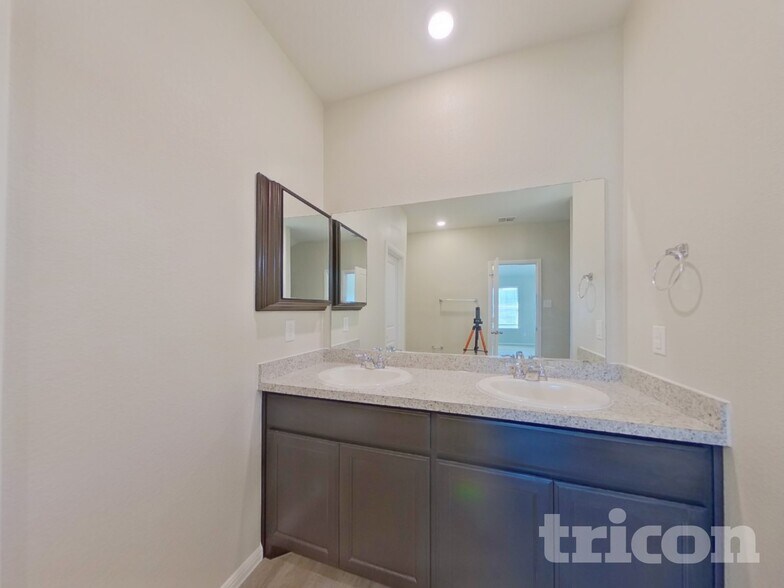 Building Photo - 532 Houndstooth Dr