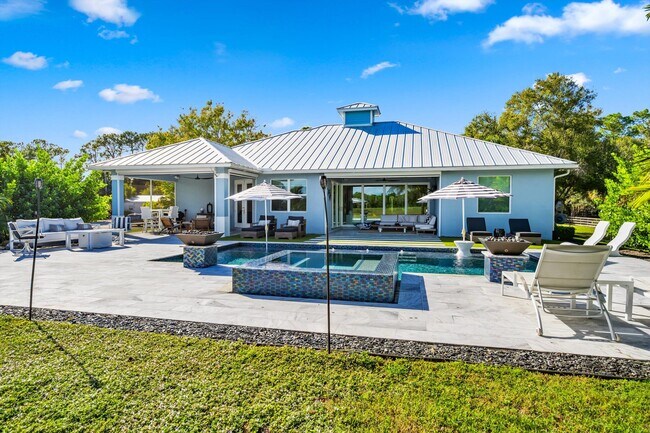 Building Photo - 3155 SW 78th Ave