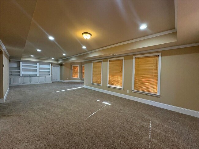 Building Photo - 5930 Abbotts Run Tr