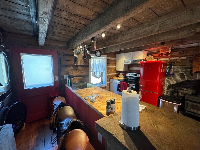 Building Photo - 1608 Laurel Grove Rd