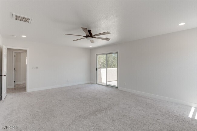 Building Photo - 11057 Village Ridge Ln