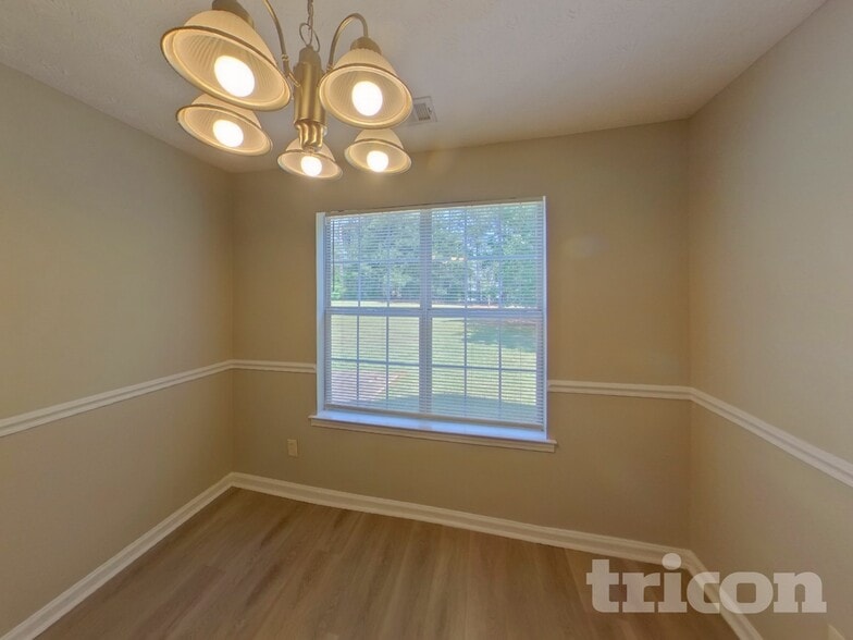 Building Photo - 169 Floresta Dr