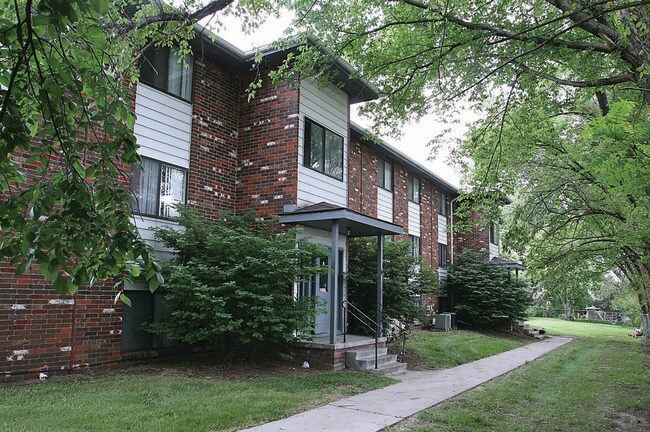 Building Photo - Southroads Apartments