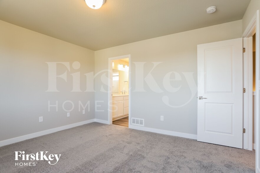 Building Photo - 10376 Horton Dr