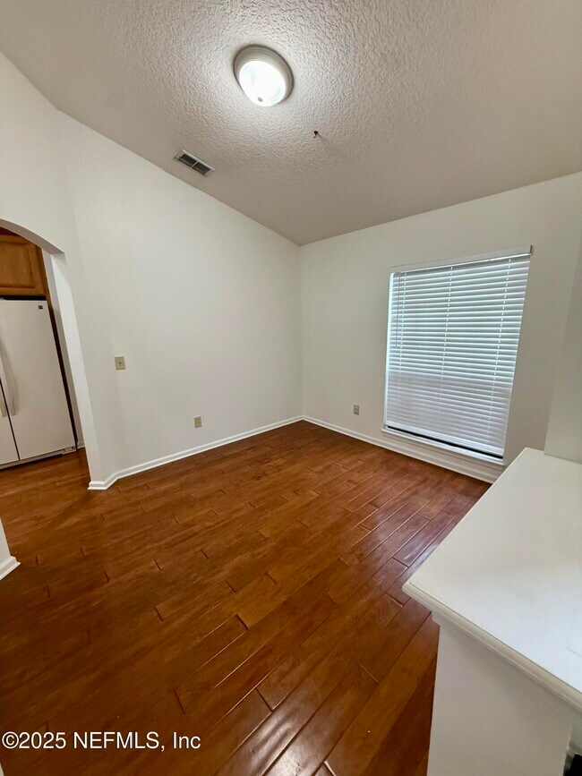 Building Photo - 13056 Clearbrook Ct