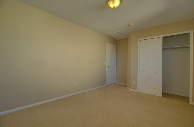 Building Photo - 9202 Royal Melbourne Cir