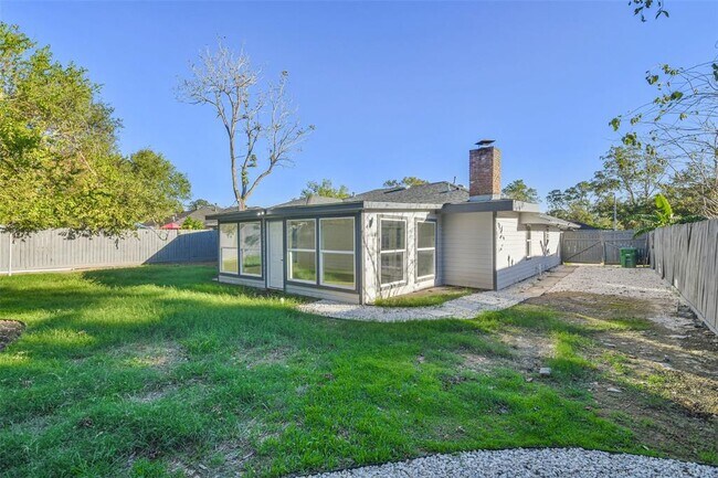 Building Photo - 6315 Overdale St
