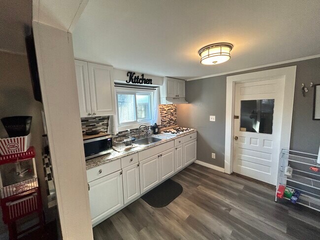 Building Photo - 249 Brayton Rd