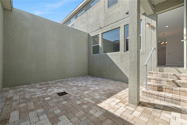 Building Photo - 8019 Glenlloyd Ave