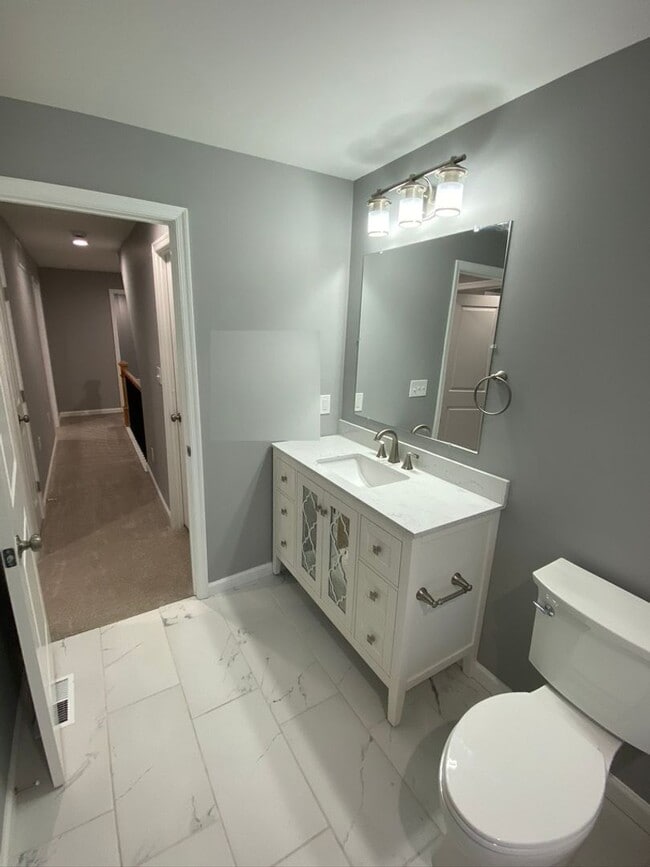 Building Photo - Awesome 3 bedroom 1.5 Bath Home in Emmaus