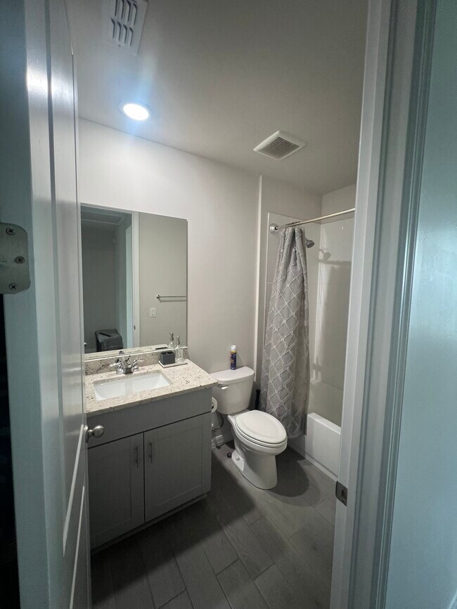 Building Photo - 43699 Cattleman Dr