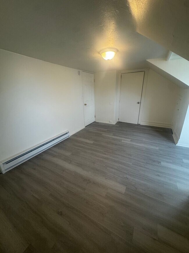 Building Photo - 222 N 12th St