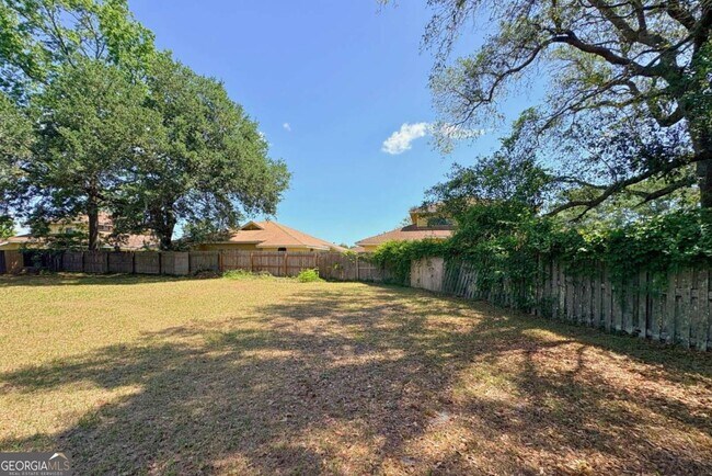 Building Photo - 142 Woodvalley Ct