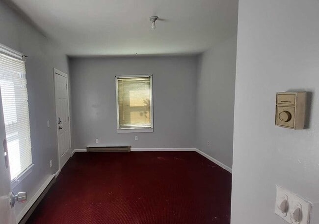 Building Photo - 29 Gifford Ave