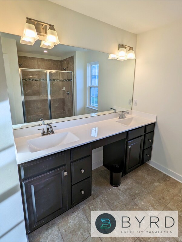 Building Photo - 15700 Cambria Cove Blvd