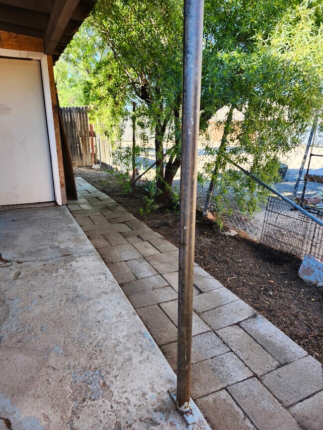 Building Photo - 509 N Westmoreland Ave