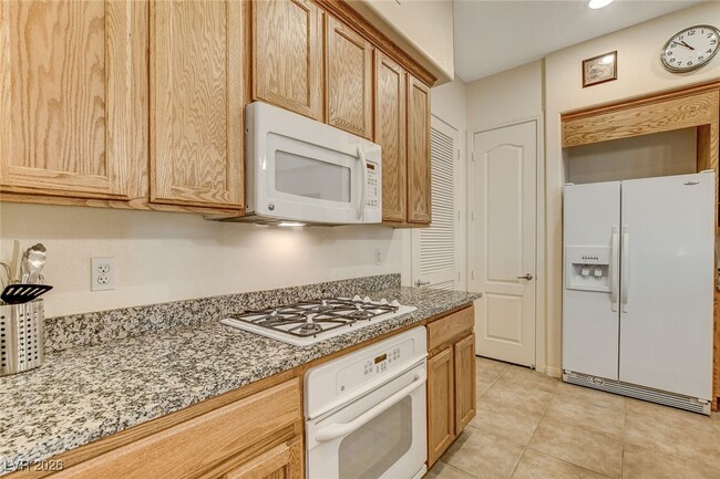 Building Photo - 56 E Serene Ave