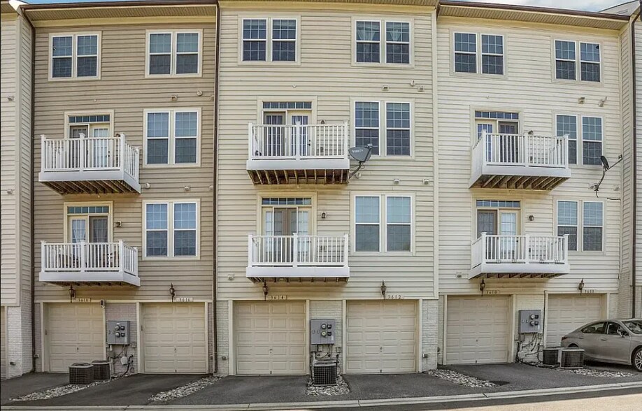 Building Photo - 3612 Spring Hollow Ln