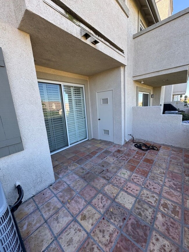 Building Photo - *Coming Soon* Adorable 2bd/2 bath in Anahe...