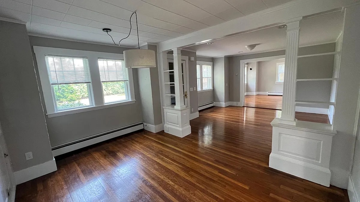 Dining room - 102 Main St