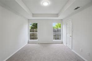 Building Photo - 2215 Hunters Run Dr