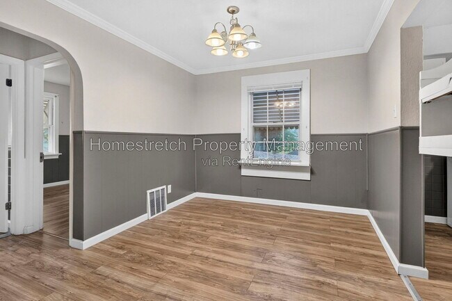 Building Photo - 575 Glorose Dr