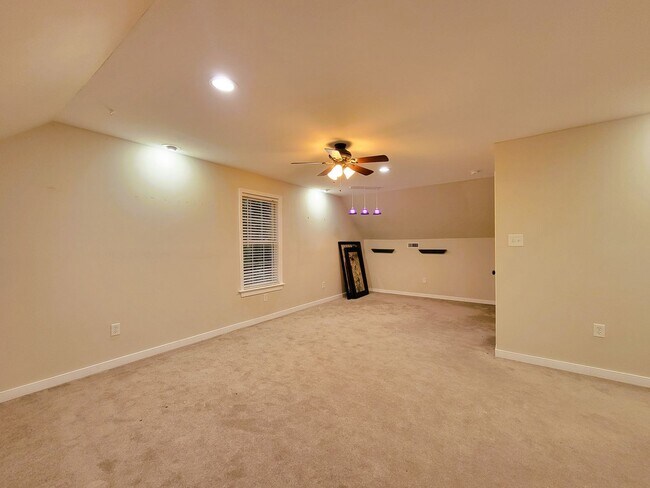 Building Photo - Large contemporary in Birkdale Subdivision...