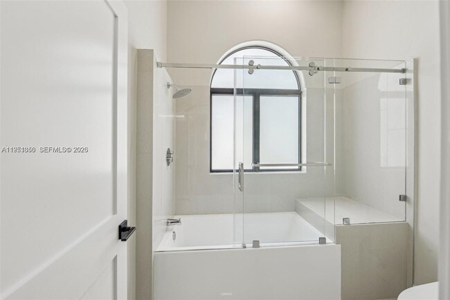 Building Photo - 20160 NW 9th Dr