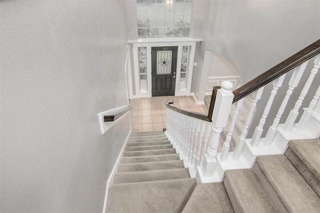 Building Photo - 2117 Enchanted Lake Dr