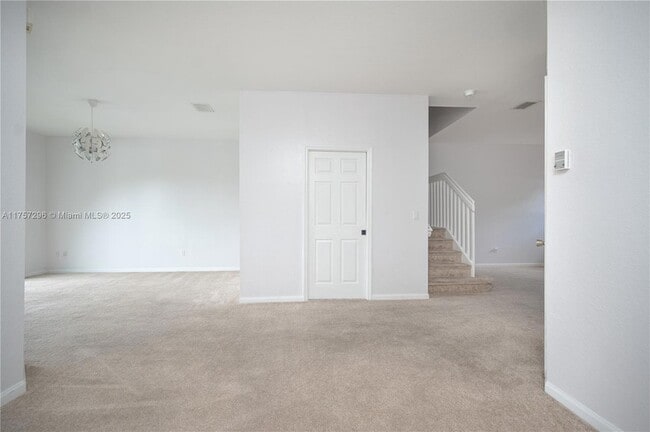 Building Photo - 445 NE 21st Ave