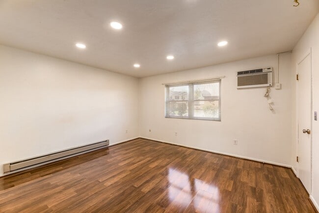 Building Photo - 4517 1175 W