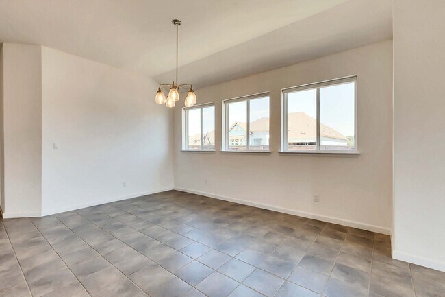 Building Photo - 133 James Rose Ln