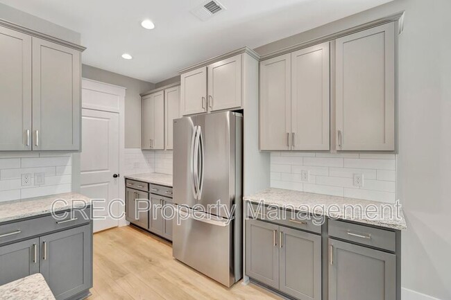 Building Photo - 120 Black Stilt Wy