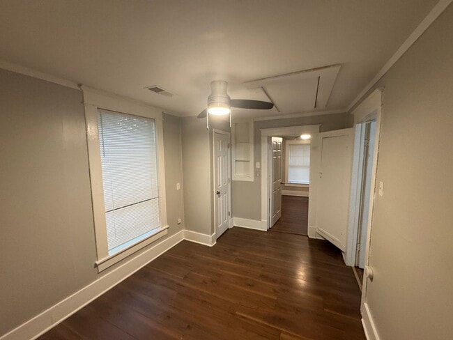 Building Photo - 805 Brower St