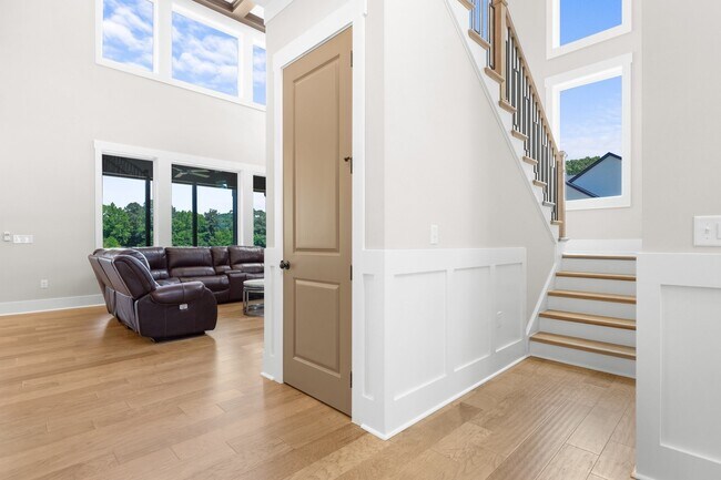 Building Photo - 2085 Kelsey court