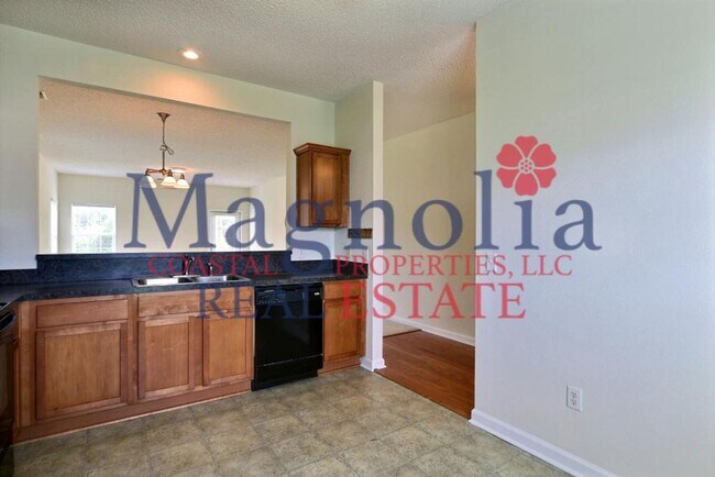 Building Photo - 3 Bedroom 2 Bathroom Live Oak - Richmond Hill