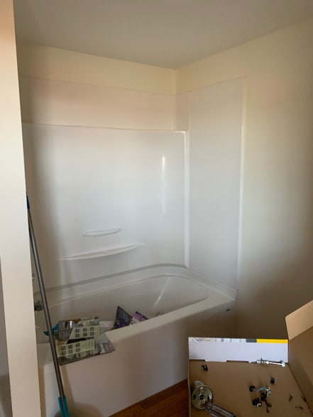 Building Photo - 1002 Main St