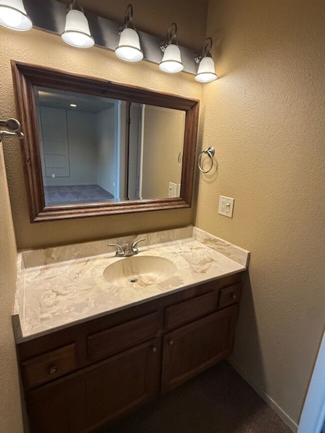Building Photo - OPEN HOUSE this Wednesday 5pm-6:30pm - Private Redwood Setting | 4BR Home with Family Room, Bar &...