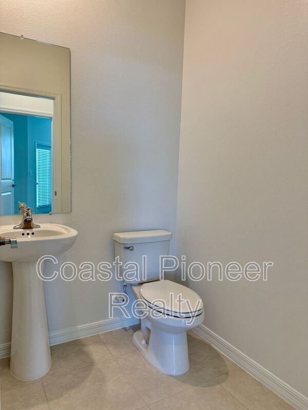 Building Photo - 9320 Bonita Mar Dr